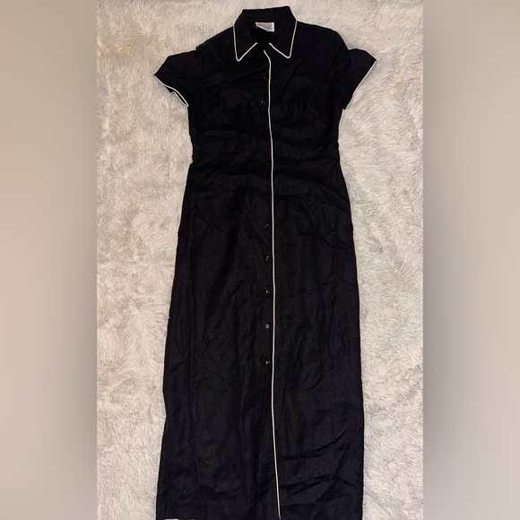 Dresses & Skirts - Vintage maxi button down dress